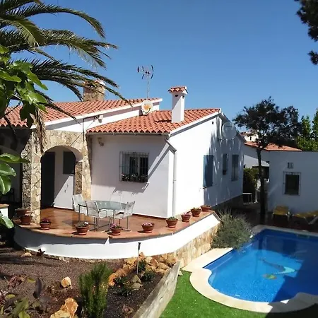 Delightful Close To The Holiday home