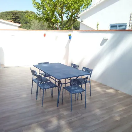 Delightful Close To The L'Escala