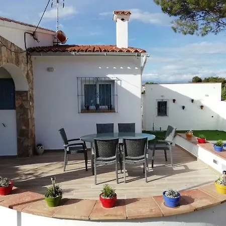 Delightful Close To The Holiday home L'Escala